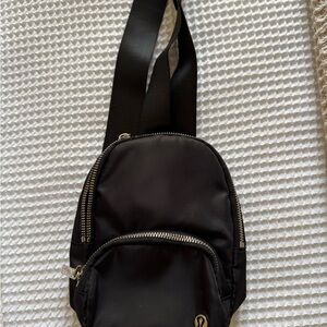 lululemon athletica Everywhere Sling Bag 2L Black